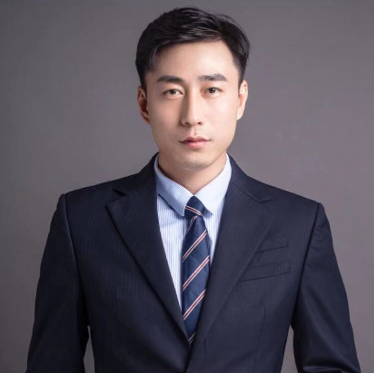 凌娟 视觉与舞美负责人